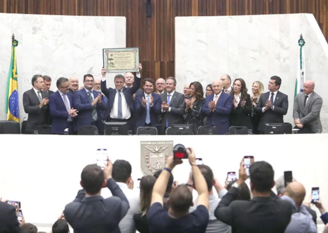 Solenidade lotou o Plenário da Assembleia Legislativa - Foto: Orlando Kissner/Alep