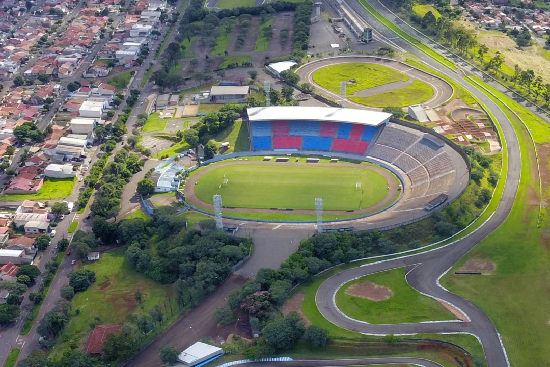 TV Paraná Turismo transmite semifinal do Paranaense entre Londrina e Athletico domingo