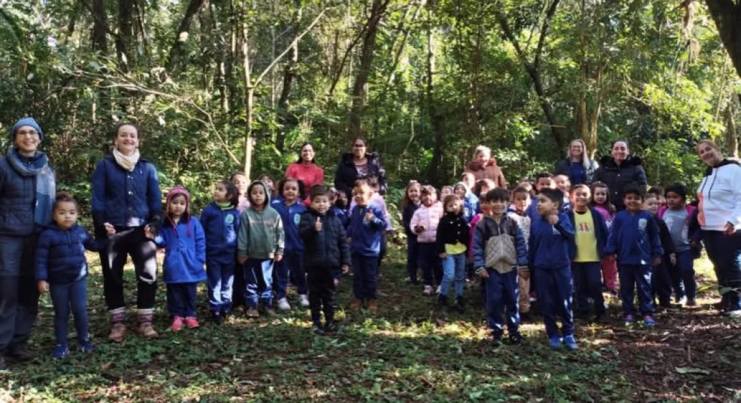 Alunos do CMEI Zilda Arns visitam a Chácara Marabú