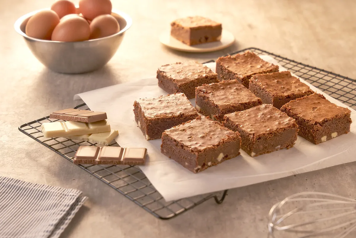 Receitas: Brownie de três chocolates