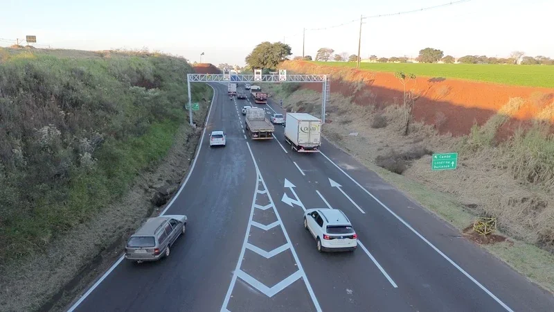 Trevo entre Rolândia e Cambé recebe reforço na segurança para reduzir acidentes na PR-986
