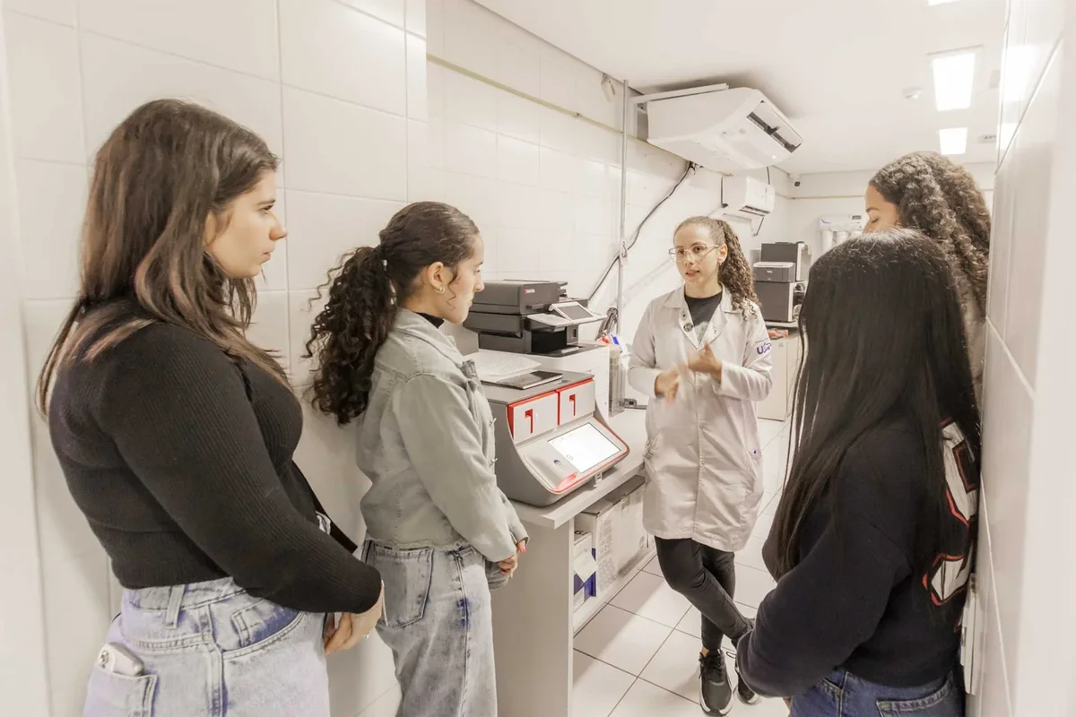 Paraná supera 1,8 milhão de adultos com ensino superior completo, aponta IBGE