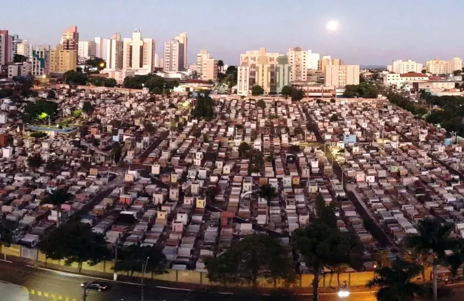 Novo decreto muda regras para jazigos em Londrina e obriga regularização da titularidade