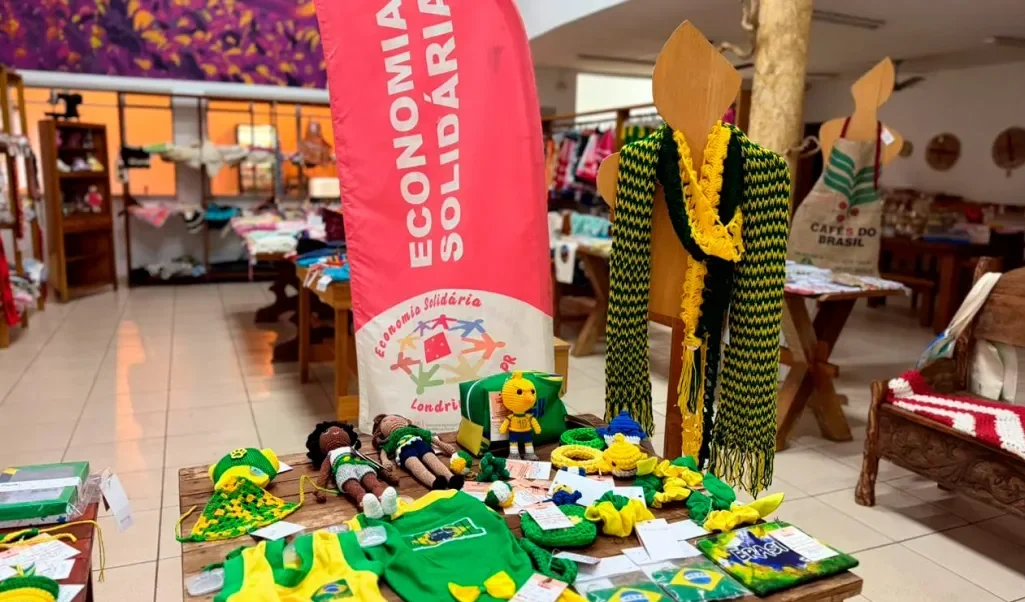 Copa do Mundo impulsiona vendas e aumenta renda de artesãs da Economia Solidária em Londrina