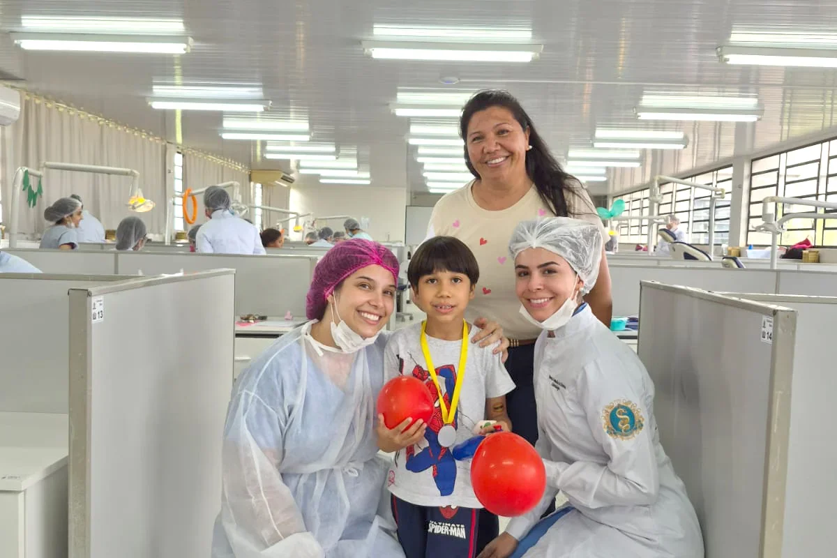 Paraná oferece atendimento odontológico gratuito para bebês e crianças em universidades estaduais