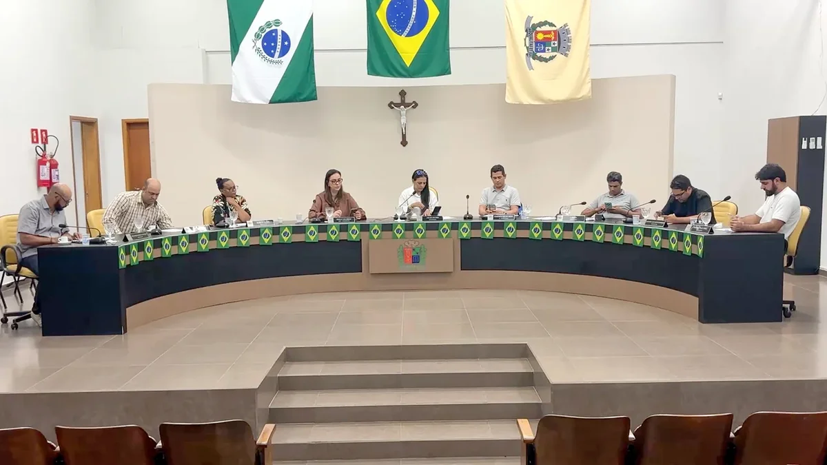Bela Vista do Paraíso aprova subsídio para manter linha de transporte até Londrina