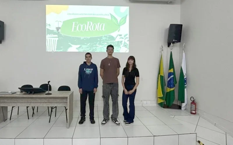Estudantes de Ibiporã transformam desafios reais em projetos inovadores na Trilha da Inovação