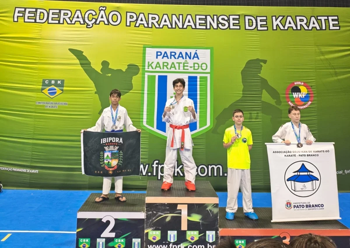 Ibiporã brilha no Campeonato Paranaense de Karatê com 11 medalhas em Paranaguá