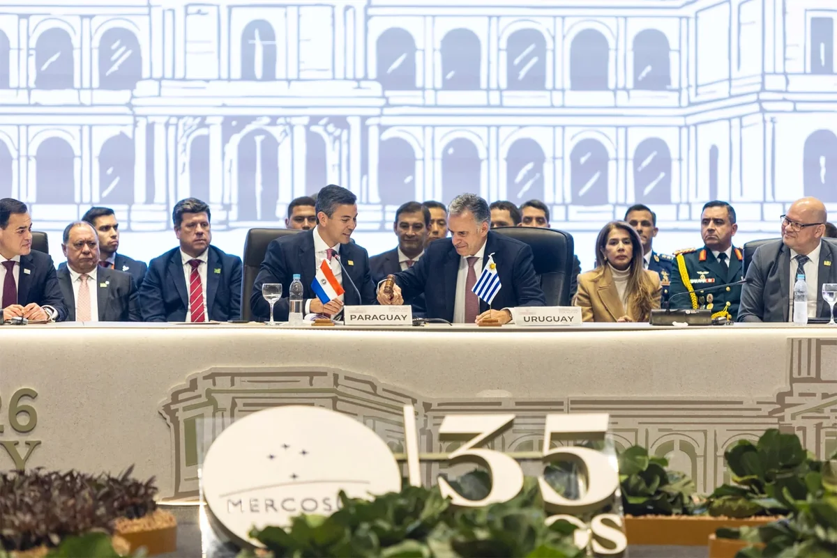 Cumbre de cierre de la Presidencia de Paraguay con amplia participación abre paso a la de Uruguay
